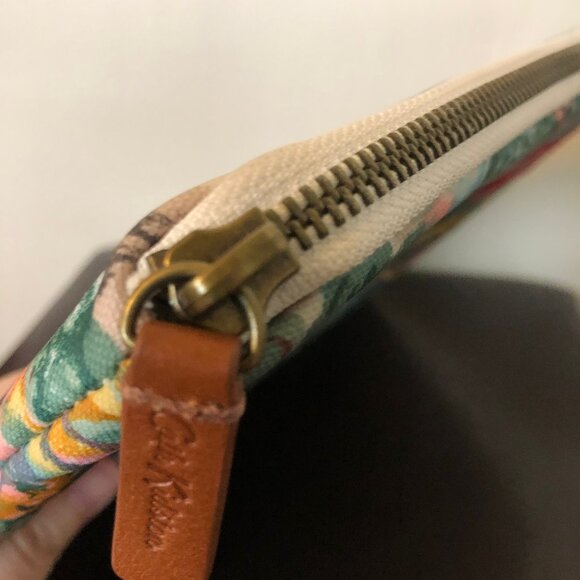 Cath Kidston Artist's View Laptop Sleeve - Picture 5 of 7